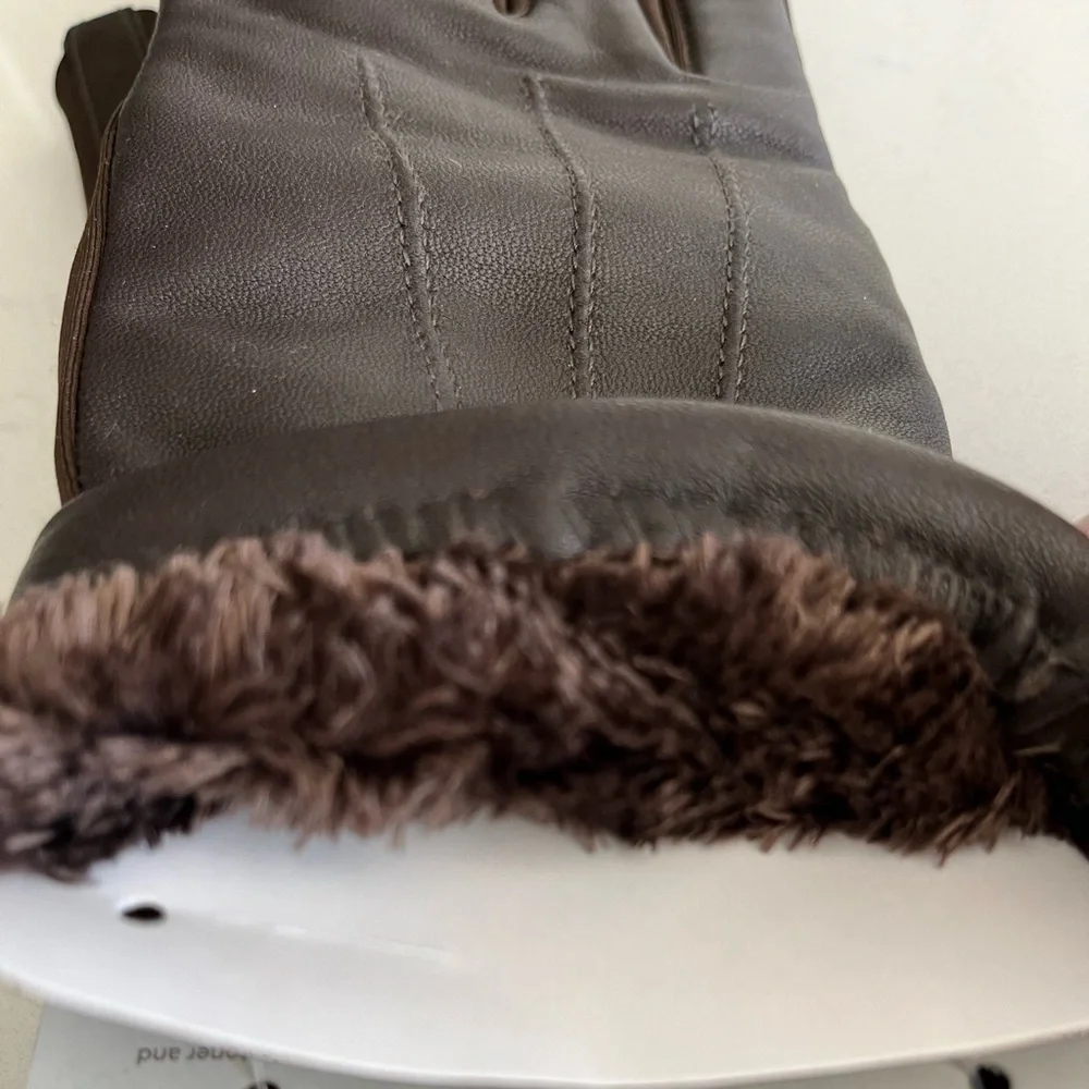 NWT Isotoner Women’s Leather Gloves